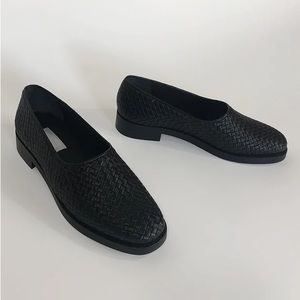 Brand New Suzanne Rae Woven Glove Shoe